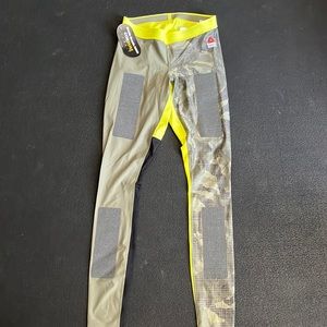 Reebok CrossFit leggings with Kevlar on thighs and knees for cleans & deadlifts